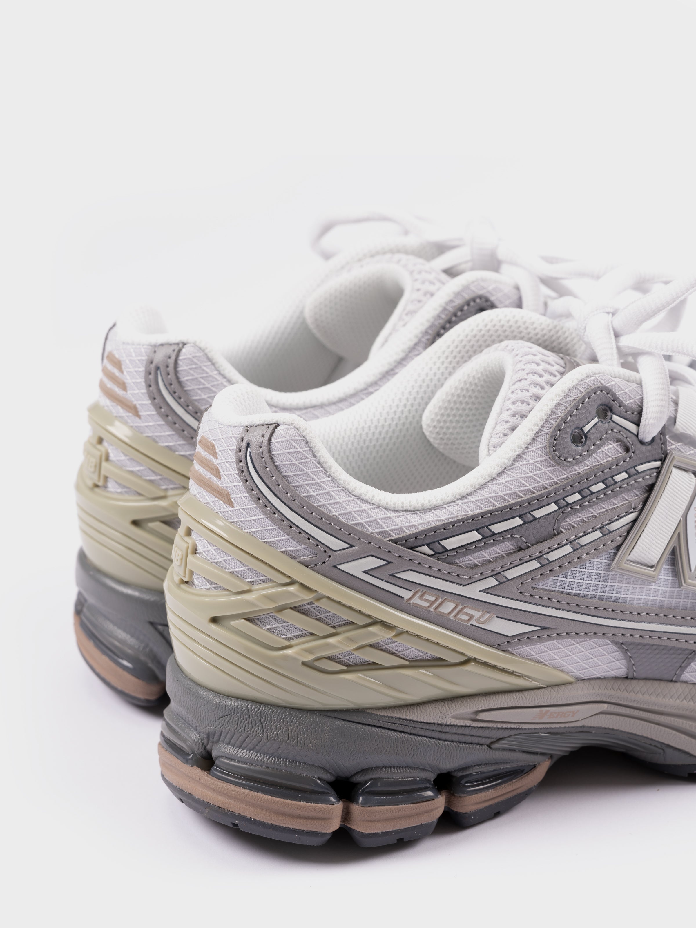 New Balance M1906NB - Team Away Grey Olivine – Seven Stones