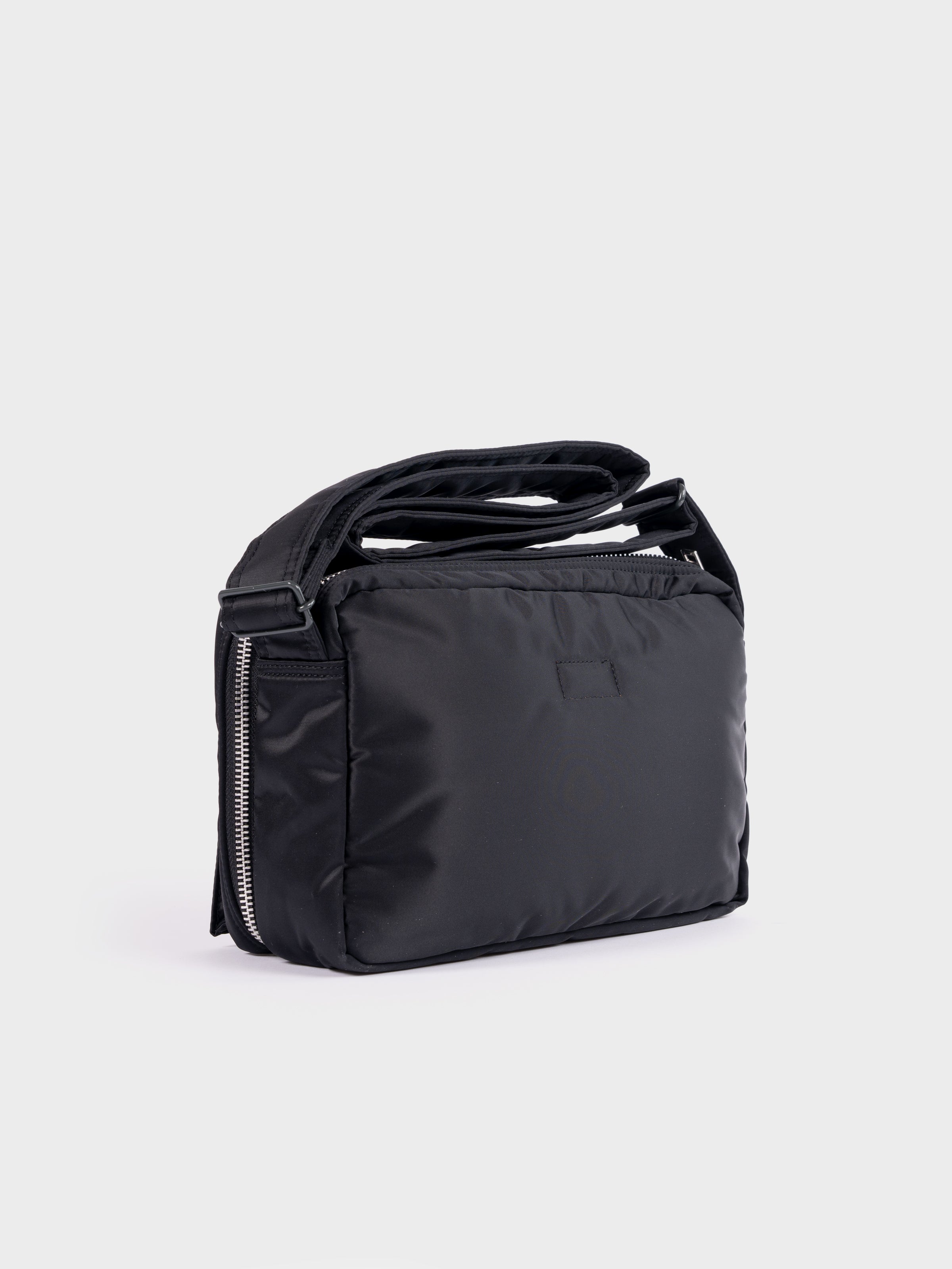 Yoshida & Co. ブラックショルダーバッグ Porter-Yoshida & Co Tanker Shoulder Bag S - Black – Seven Stones